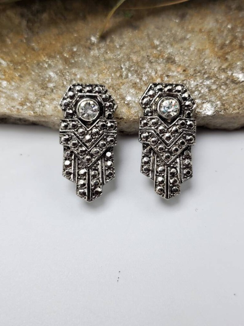 80/'s Silver Tone Rhinestone Clip-on Earrings Art Deco Retro Statement Runway Clips Fashion Jewelry Costume Jewelry Collectable