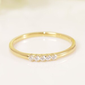 5 Stone Diamond Wedding Band, April Birthstone Ring, 14k Solid Gold Minimalist Ring, 1.5MM Five Stone Ring, Thin Gold Stacking Rings