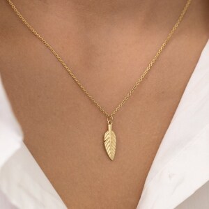 Leaf Pendant Necklace, Leaf Necklace Gift for Natural Lover, Minimalist Leaf Necklace, Nature Jewelry Gift for Women