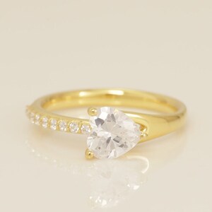 Anello di fidanzamento con diamante a forma di cuore, anello solitario in stile vintage, anello di promessa nuziale per donne, anello di anniversario