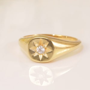 Diamond Signet Ring, 14K Solid Gold Star Setting Diamond Signet Ring, Pinky Signet Ring, Gold Signet Ring Gift for Her