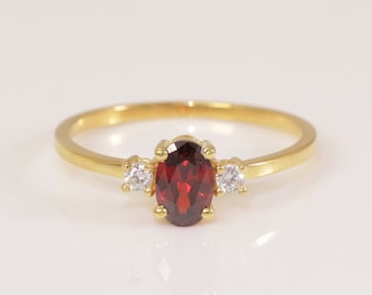 Garnet Engagement Ring, Red Garnet Ring in 14K Solid Gold, January Birthstone, Promise Ring, Oval Cut Natural Garnet Diamond Ring