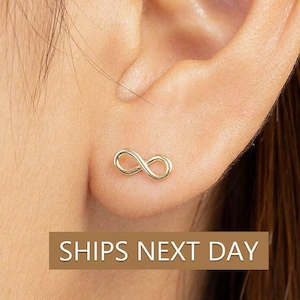 Infinity Love Stud Earring, Infinity Earrings, Infinity Knot Stud Earrings,  Minimalist Earrings, Valentine's Day Gift