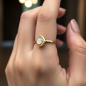Crescent Moon Opal Ring, 18K Gold Plated White Fire Opal Ring Celestial Space Gift for Her, Best Friend Gift, Crescent Moon Jewelry