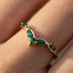 Curved Emerald Marquise Cluster Band, 18K Gold May Birthstone V-Shaped Ring, Dainty Green Emerald Enhancer