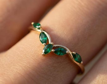 Curved Emerald Marquise Cluster Band, 18K Gold May Birthstone V-Shaped Ring, Dainty Green Emerald Enhancer