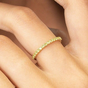 Shared Prong Gemstone Wedding Band, Birthstone Ring, Classic Wedding Ring, Women Wedding Band, Christmas Gift
