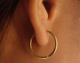 18k Gold Hoop 20 Gauge Solid Gold Hoops Hammered Gold Earrings Round Hoops Thin 18k Solid Gold Hoop Earrings