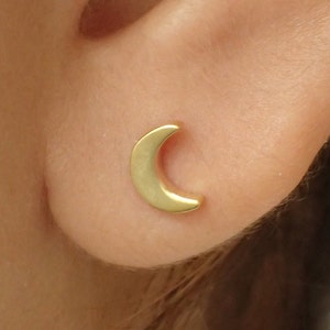 Mond Ohrstecker / Halbmond Ohrringe / Kleine Mond Ohrringe in Sterling Silber / Minimalistische Ohrringe Geschenk für Sie