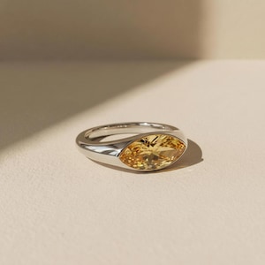 1.5ct Marquise Bezel Citrine Ring, 14K Solid Gold Signet Engagement Ring, Minimalist Pinky Promise Gift, November Birthstone Ring image 4