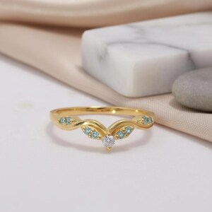 Aquamarine Wedding Band Curved V Shape Ring Light Blue Gemstone Stacking Ring Sterling Silver Vine Twist Chevron March Birthstone Jewelry image 2