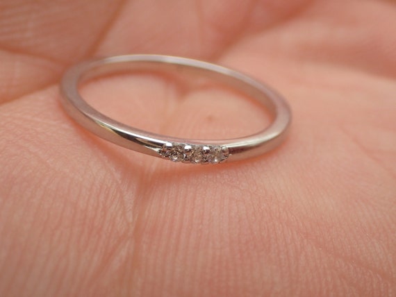 Dainty Round Cut 3 Diamond 14K White Gold Finish Sparkly Anniversary Men/'s Wear Ring