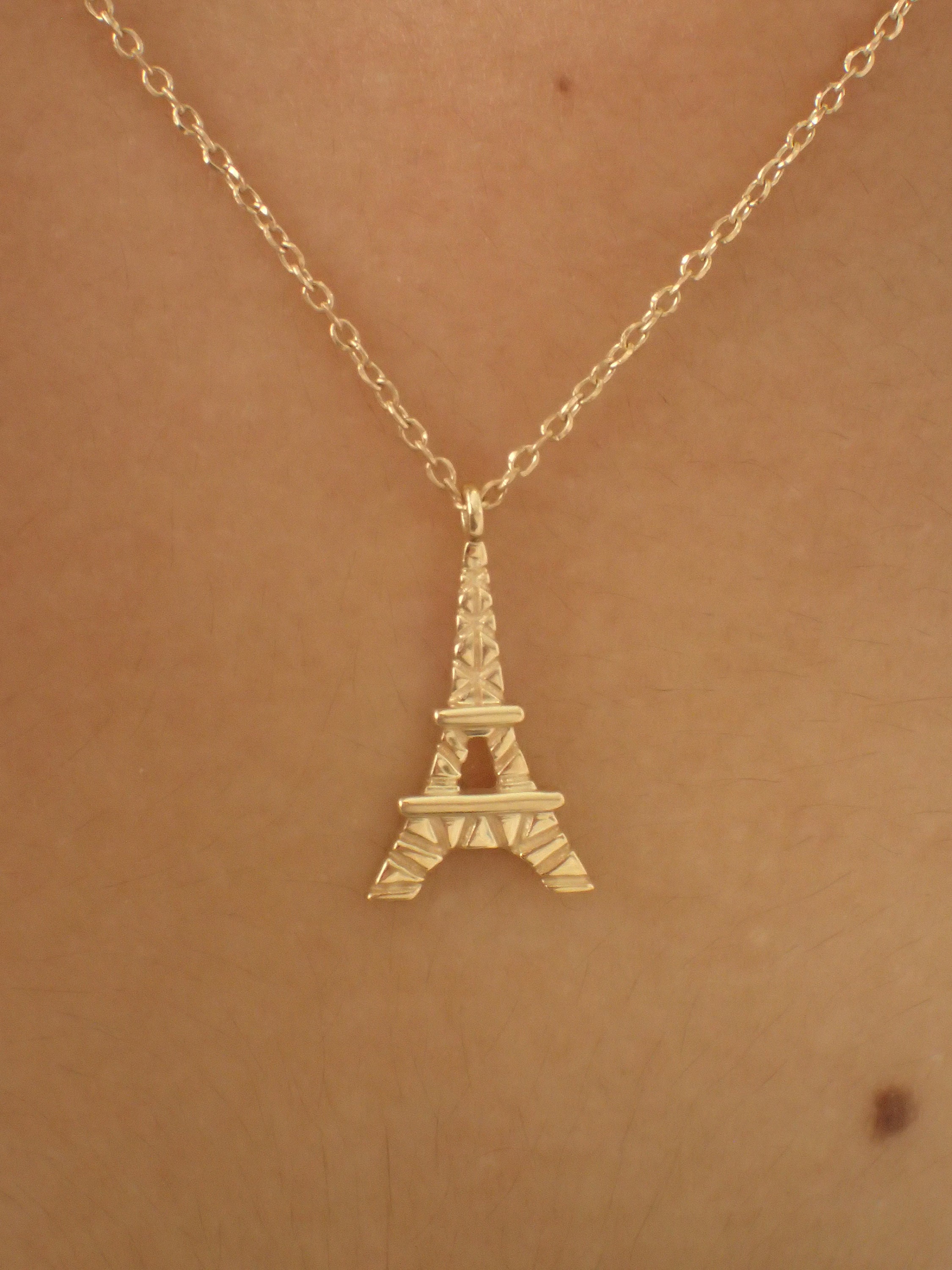 Chic Elegance: Eiffel Tower Necklace in 925 Silver