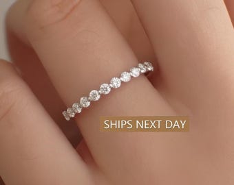 2.0 MM Single Prong Wedding Band / Floating Bubble Prong Stackable Band / Diamond Wedding Band / Matching Band Gift for Her