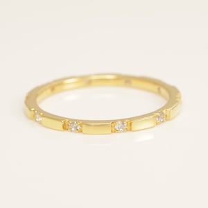 Minimalistischer Diamant Ehering, 14k Solid Gold Stapelring, dünner Goldring, Brautschmuck, Eternity Band