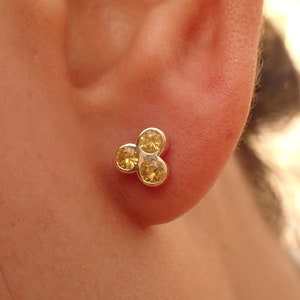 Yellow Sapphires Earrings / Tri Stone Earrings / 3mm Triple Stone Cluster Earrings / September Birthstone Earrings