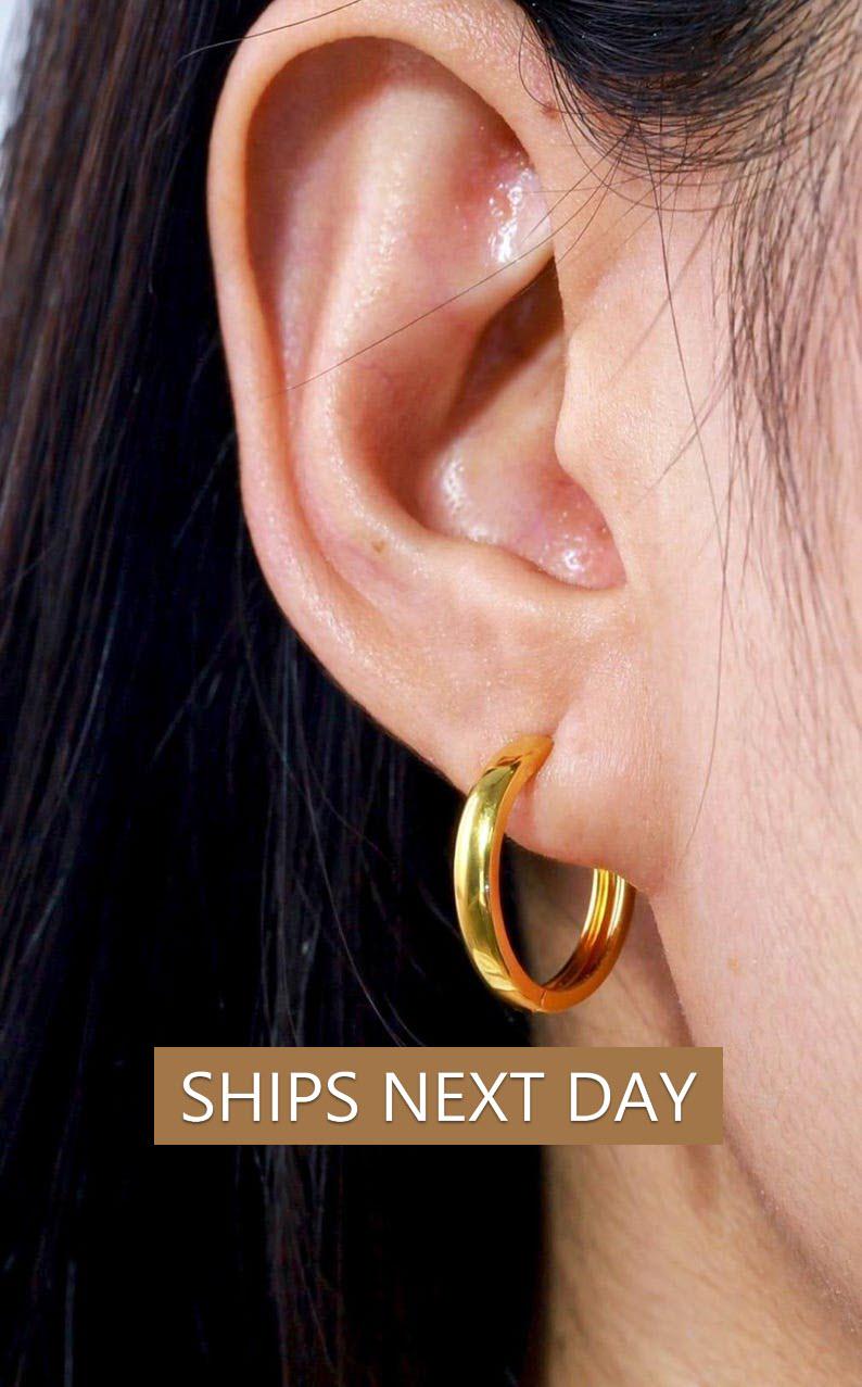 15mm Huggie Hoop Earrings, Classic Huggie Hoops Earrings, Plain Huggies Gift for Women, Simple Everyday Earrings