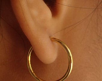 Brincos de argola em ouro maciço 14k / Argolas finas e infinitas de 15 mm / Brincos minimalistas / Presente de noivado para ela / Presente de Natal para ela