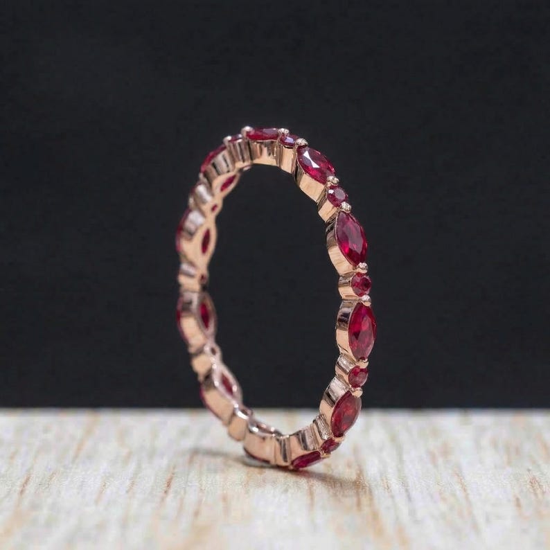 Fijne robijngouden stapelring | Marquise & ronde natuurlijke robijn Eternity-band | Sierlijk edelsteenverjaardagscadeau voor haar | Geboortesteen juli afbeelding 12