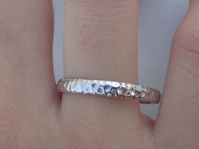 2mm Hammered Ladies Wedding Band Durable Hammered Texture Ring Dainty Rustic Boho Wedding Band Hammered 2mm Platinum Gold Black Gold