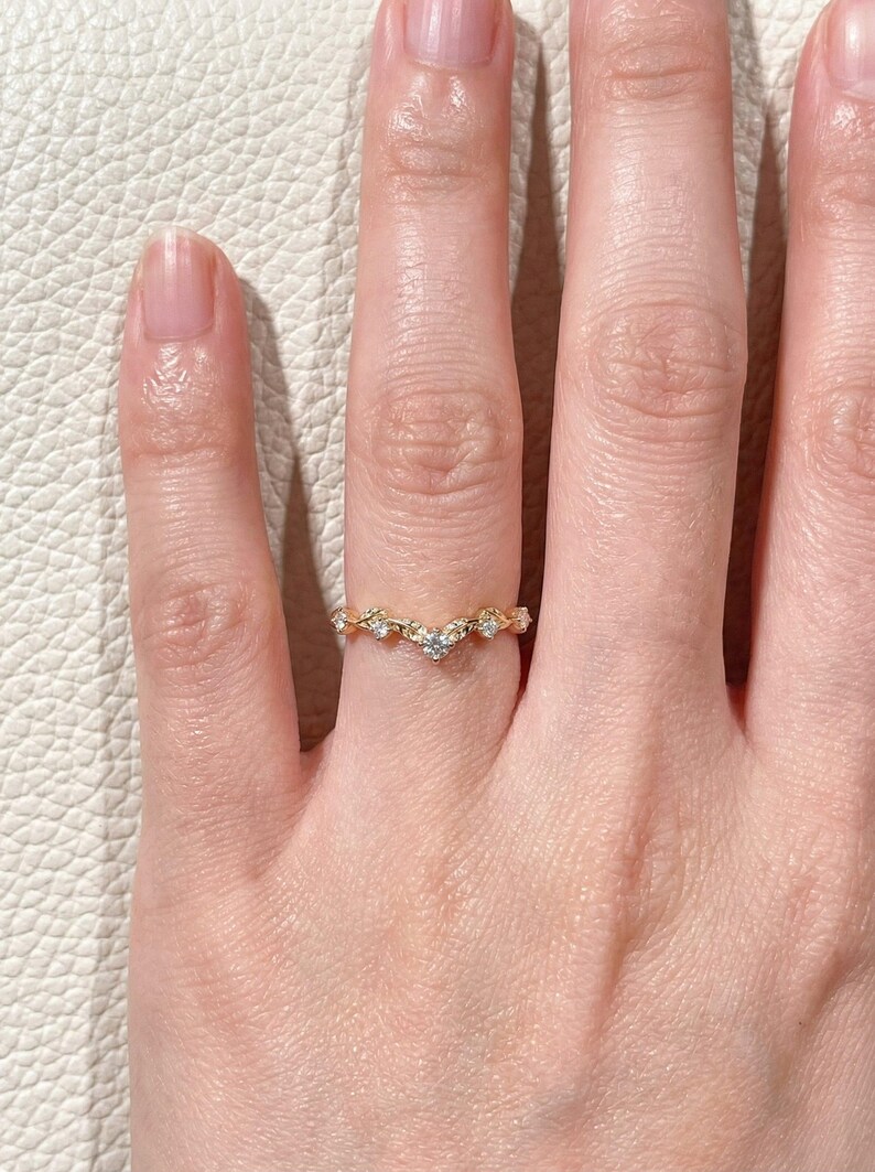 Vintage Moissanite Wedding Ring, Unique Curved Band, Vintage Anniversary Ring Gift for Women image 4