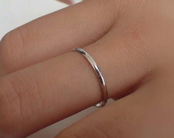 1.5mm Simple Thin Plain Wedding Band, Half Dome in 14k Solid Gold Smooth Plain Band, Thin Dainty Band, Stackable Gold Band