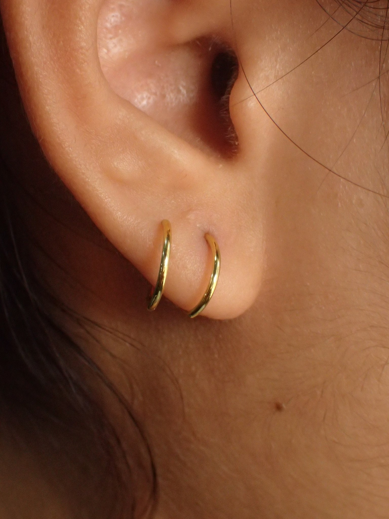 Tiny Double Hoop Twist Earrings / 11 MM Piercing Earrings / Mini Huggie  Earrings / Sterling Silver Minimal Spiral Earring - Etsy