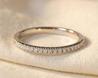 Platinum Diamond Wedding Band, Ladies Platinum Wedding Ring, Dainty Thin Platinum Band, Diamond Stackable Ring, Diamond Wedding Ring