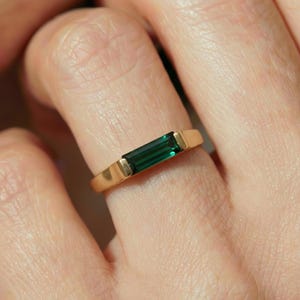 Modern Gold Emerald Baguette Ring, Dainty Green Gemstone Stacking Ring, Minimalist May Birthstone Jewelry, Elegant Gift for Her