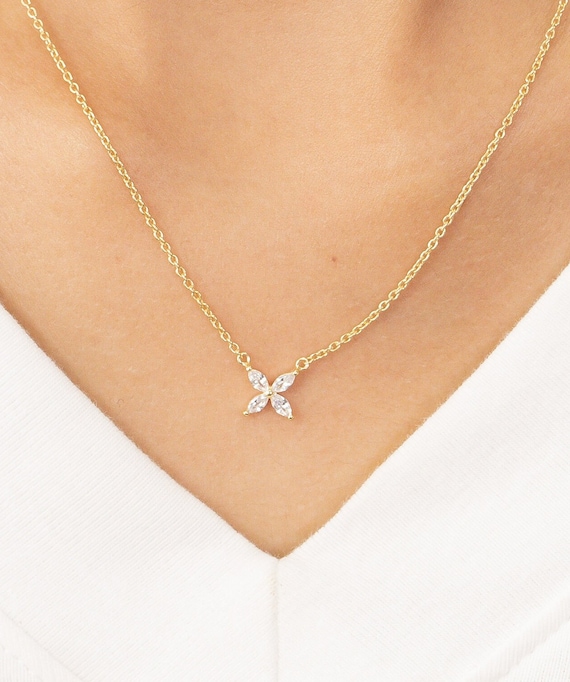 Dainty flower best sale necklace