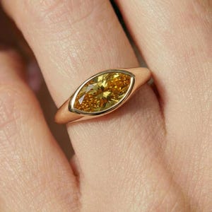 1.5ct Marquise Bezel Citrine Ring, 14K Solid Gold Signet Engagement Ring, Minimalist Pinky Promise Gift, November Birthstone Ring image 5