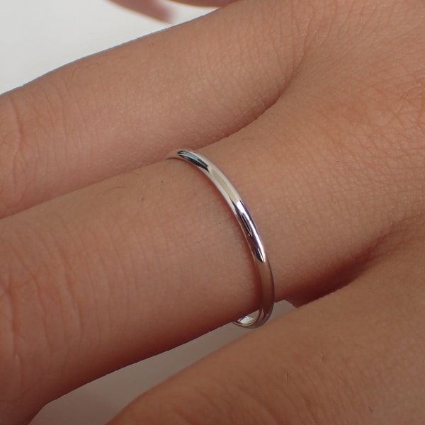 1.5mm Simple Thin Plain Wedding Band, Half Dome in 14k Solid Gold Smooth Plain Band, Thin Dainty Band, Stackable Gold Band