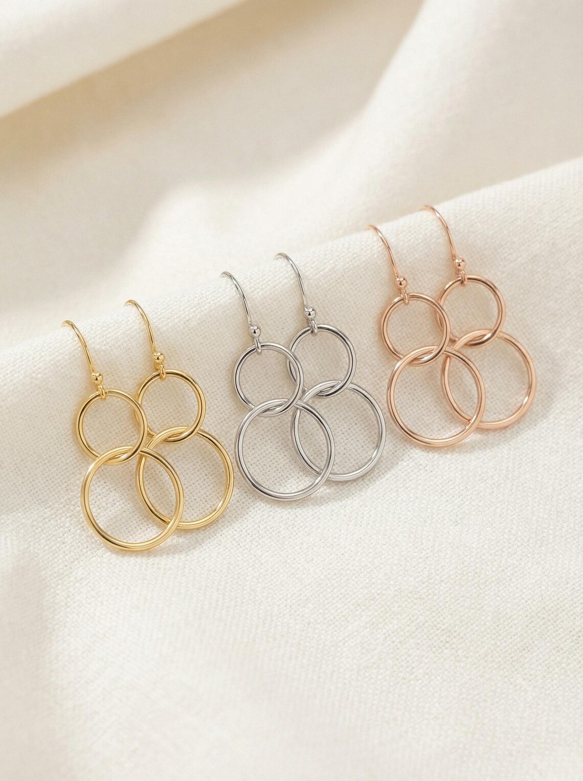 Interlocking Karma Circle Earring, Double Circle Nearring, Minimalist ...
