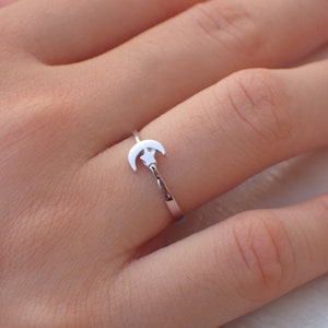 Moon and Star Ring / Sterling Silver Moon Ring / Promise Ring / Anniversary Ring