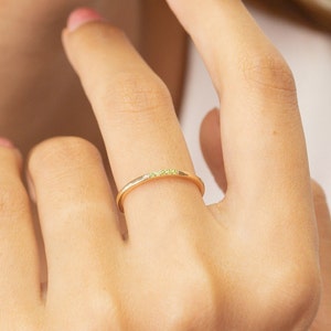 Five Stones Dainty Peridot Band, August Birthstone Gift, Sterling Silver Dainty Wedding Ring, Minimalist Band