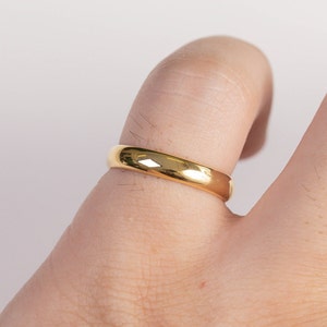 Gold Wedding Band, Classic Dome Polished Men&#39;s and Women&#39;s Wedding Ring, 3.5mm Comfort Fit Plain Wedding Band
