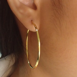 Hoop Earrings in 14K Solid Gold / 35mm Minimalist Lightweight Hoops / Bridesmaid Earring Gift / Delicate Hoop Earrings