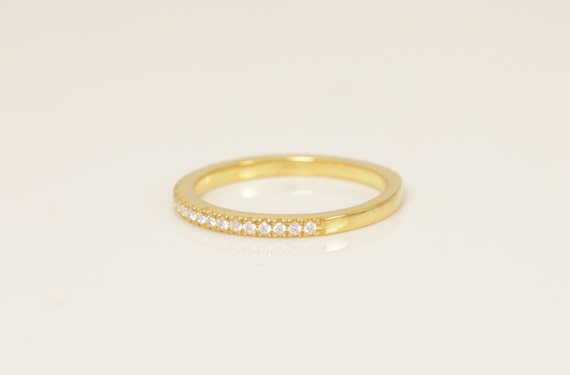 Gold pave wedding band deals