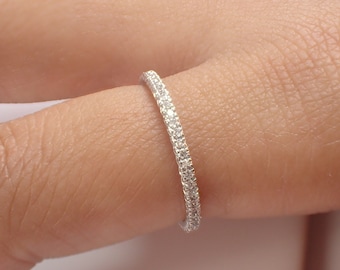 Fishtail Diamond Wedding Band, Solid Gold full Eternity Ring, Fish Tail Band, Delicate Stackable Diamond Ring