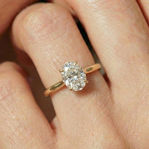 Stunning Oval Moissanite Solitaire Engagement Ring | 14K Gold Proposal Ring | Classic Wedding Ring for Her | Dainty Anniversary Gift