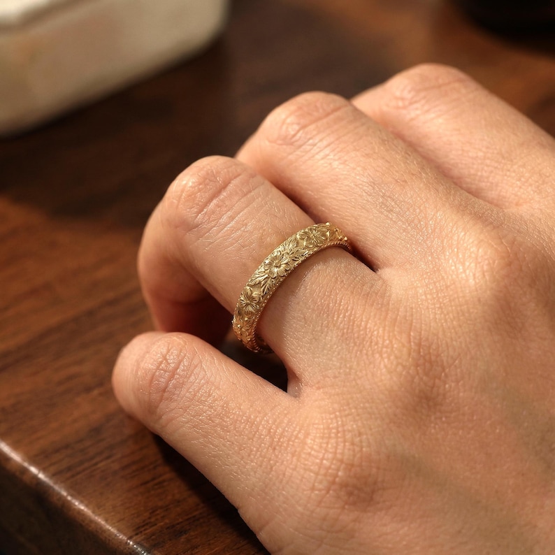 Anello nuziale floreale con primula viola, anello antico in oro semplice 10K/14K/18K con fiore unico, anello con fiore di nascita di febbraio immagine 10