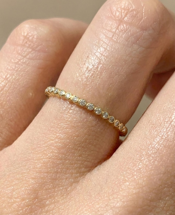 ベゼルセットダイヤモンド結婚指輪、ソリッドゴールドフルエタニティ 