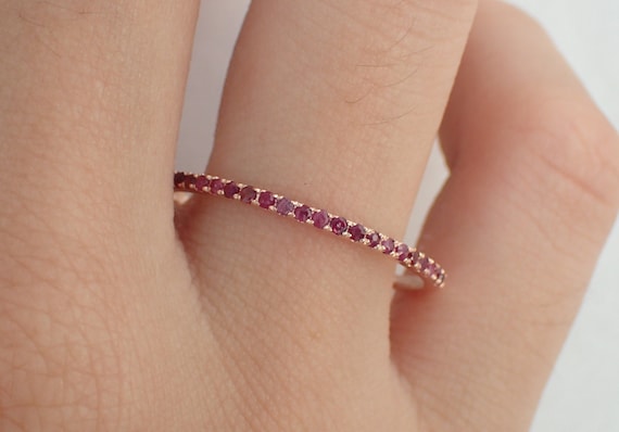 Thin ruby band ring deals