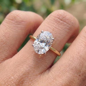 Anel de viagem com diamante simulado de corte oval, anel de noivado com zircônia cúbica de 2,5 ct ou 3,5 ct, solitário, bicolor, ouro amarelo e ouro branco.