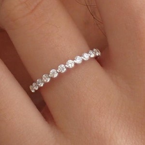 2.0 MM Single Prong Wedding Band / Floating Bubble Prong Stackable Band / Diamond Wedding Band / In Stock