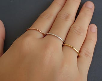 Anel de ouro simples de 1,0 mm / Aliança de casamento fina em ouro maciço 14K / Aliança empilhável de 1 mm / Anel de ouro simples / Anel de junta