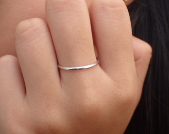 1.5mm Platinum Band, Simple Thin Wedding Band, Half Dome Smooth Plain Band, Thin Dainty Band, Stackable Band