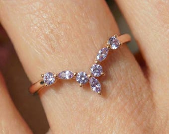 Delicate Lavender Amethyst Curved Wedding Band | 14K Gold V Stacking Ring | Marquise & Round Gemstone Anniversary Promise Ring | Dainty Bri