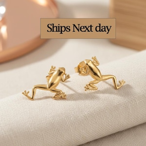 Frog Stud Earrings, Vintage Animals Earrings, Earring For Women, Jumping Frog Earrings, Gift for Her, Holiday Gift for Her