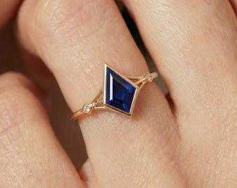 Unique Kite Cut Sapphire Ring Set | 14K Gold Engagement Ring with Moissanite Accents | Geometric Blue Sapphire Wedding Ring Set